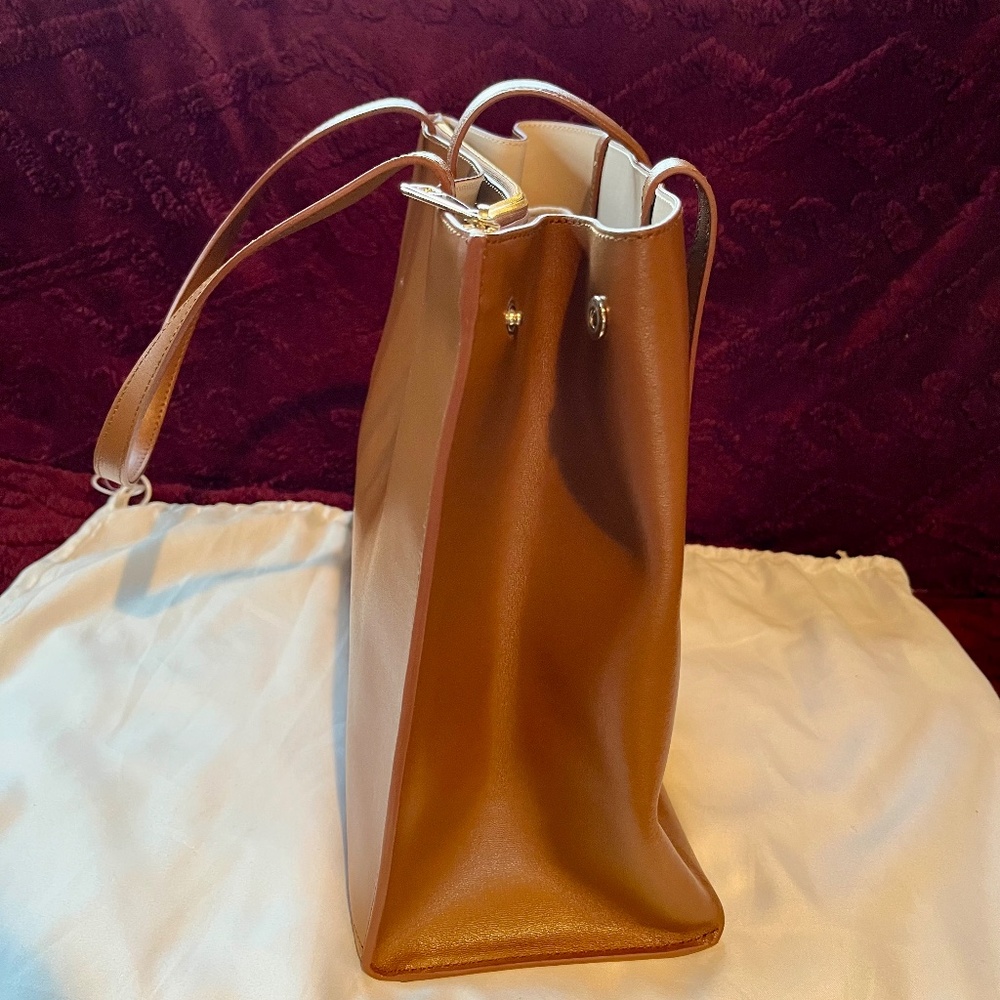 Authentic Furla Sofia Solid-Hued Large Leather To… - image 6